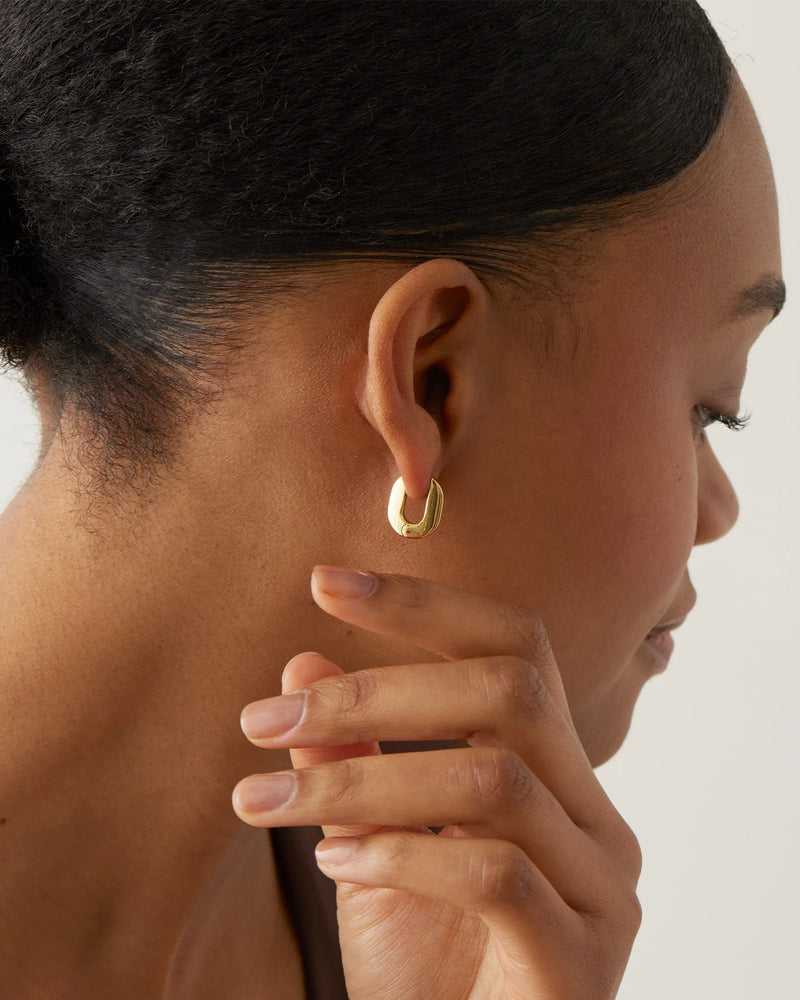 Teeni Toni Huggie Earrings Gold - Jenny Bird