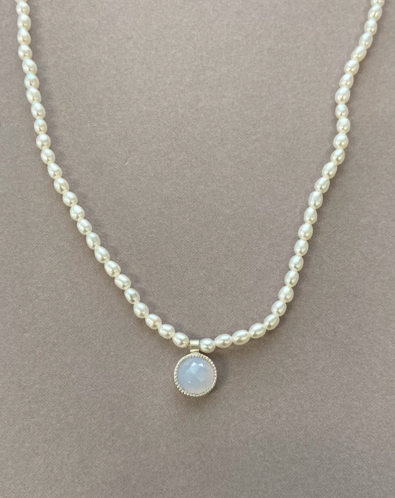 Andrea Mueller -  White Oval Pearl Necklace with Chalcedony