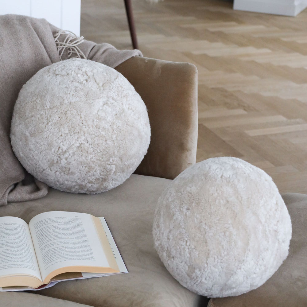 Round Ball Sheepskin Pillow - Pearl – Lagom 142