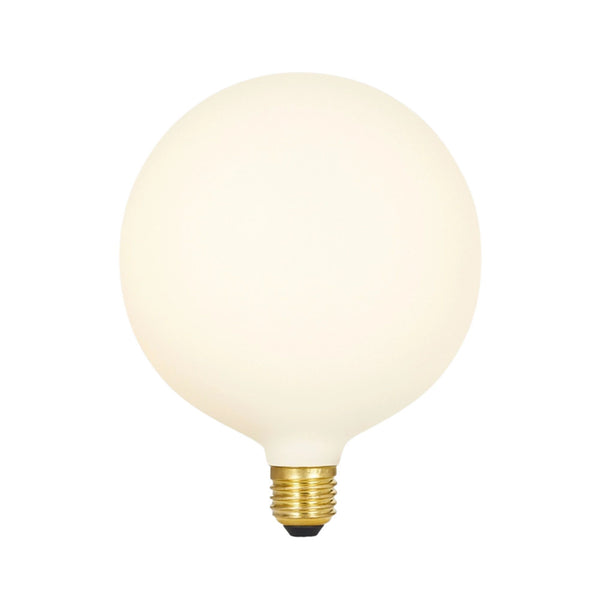 Sphere Extra Large LED Light Bulb Matte Porcelain - 8W E26 – Lagom 142